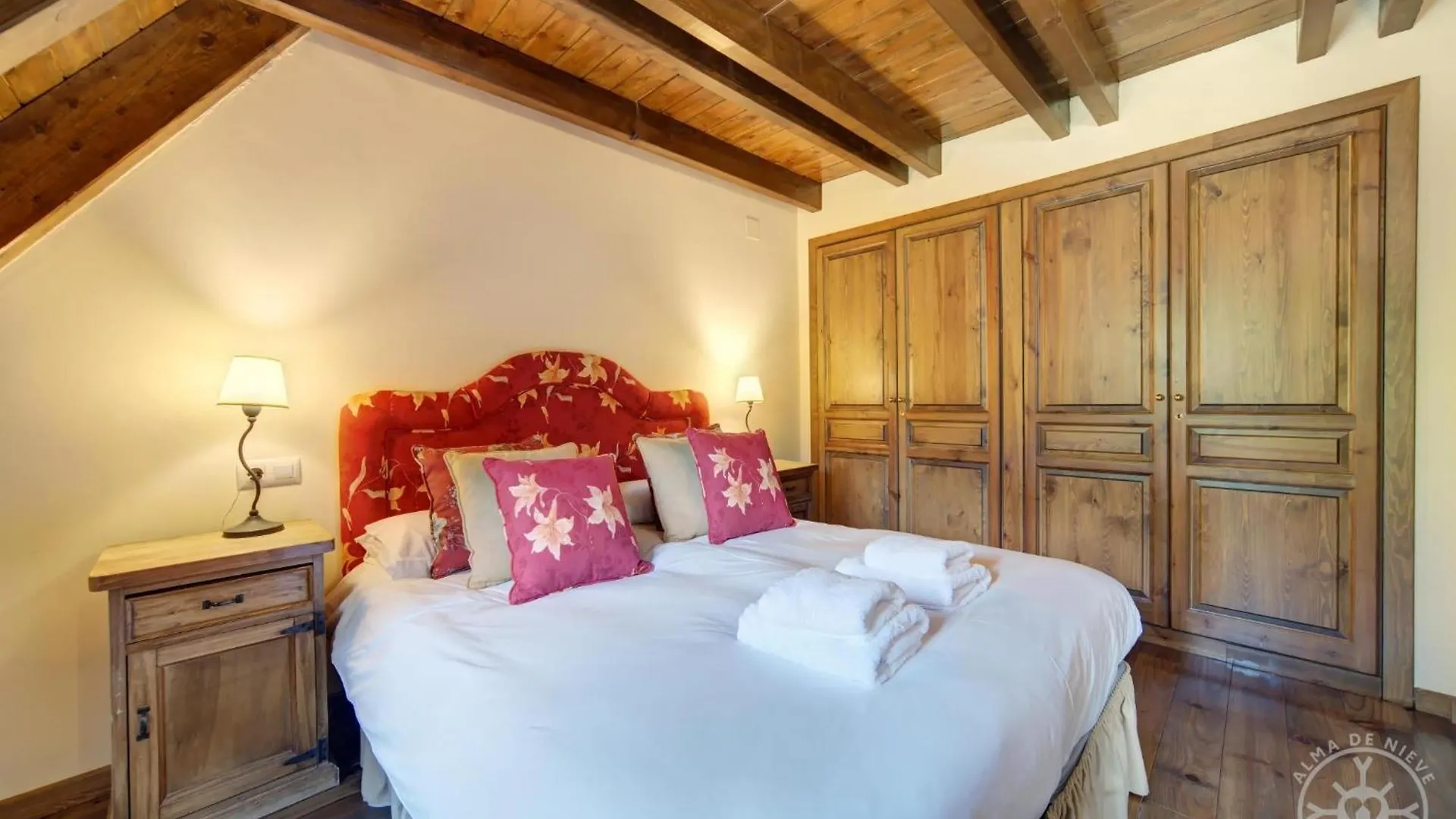 Casa Banhs De Tredos En Tredos Villa Spain